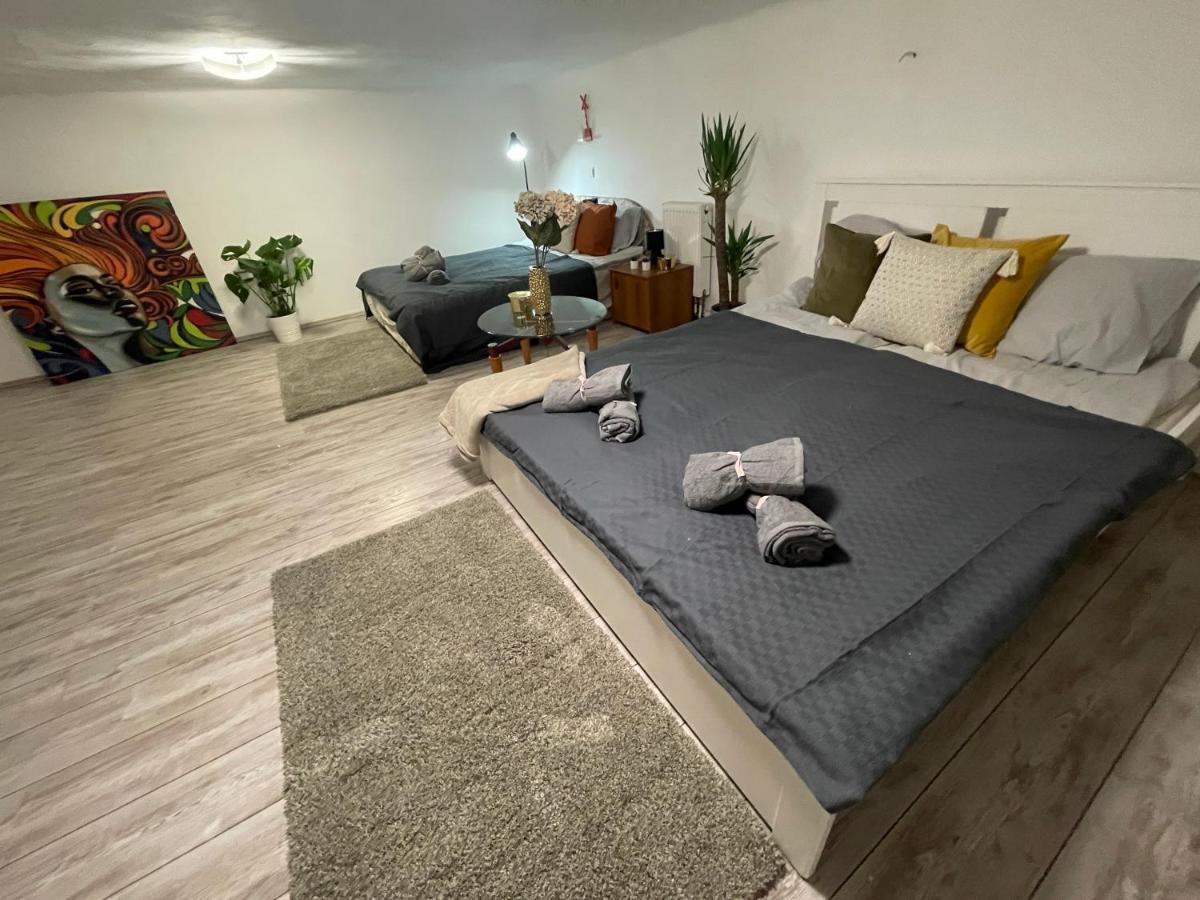 Vintage Home In The Heart Of The City Budapest Bagian luar foto